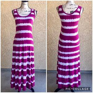 Calvin Klein Fuchsia & White Sleeveless Maxi Dress size 4